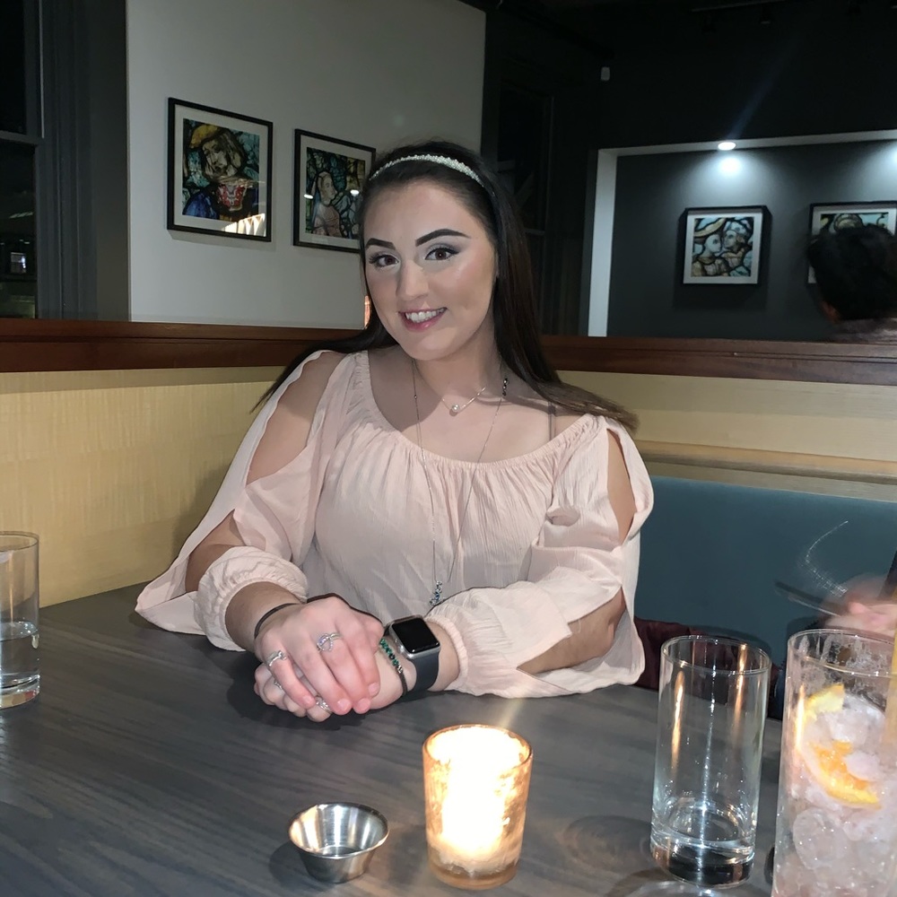 Meet your Posher, Alexandra